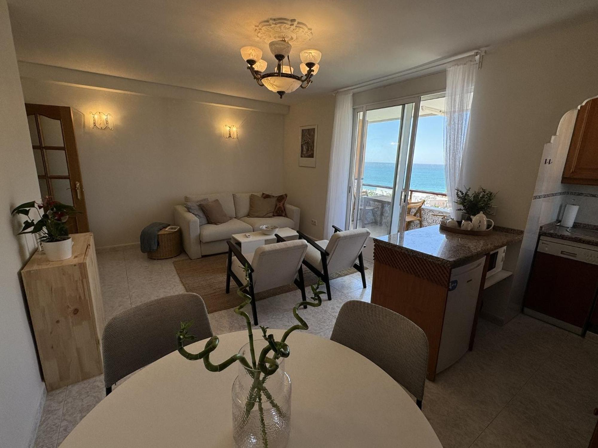 Beachfront Apartment With Terrace And Seaviews Fuengirola Buitenkant foto